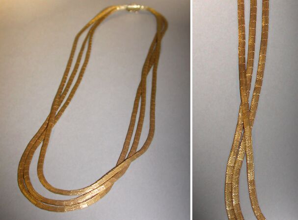Lot image - Triple Strand Snake Chain Necklace