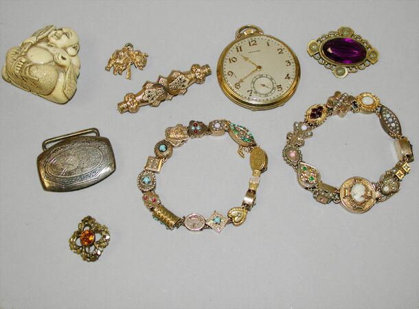 Lot image - Group of Assorted Items