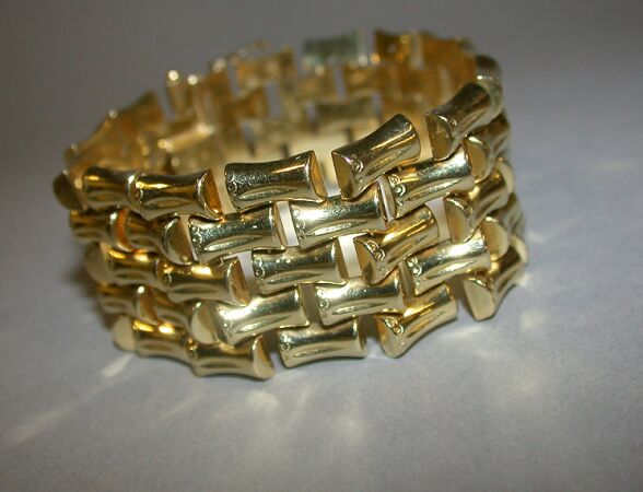 Lot image - Flexible Gold Bracelet