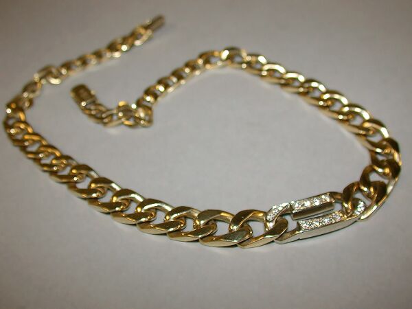Lot image - Heavy Gold and Diamond Necklace
