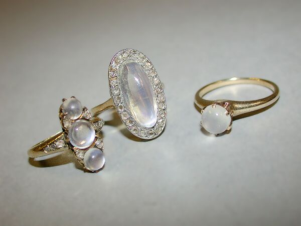 Lot image - Three Moonstone Rings