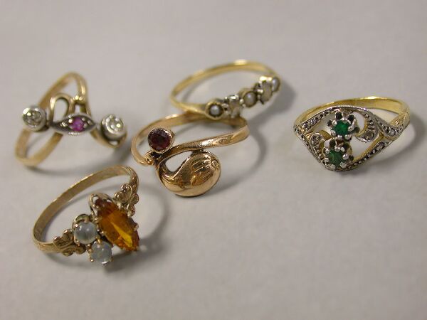 Lot image - Group of Five Assorted Rings