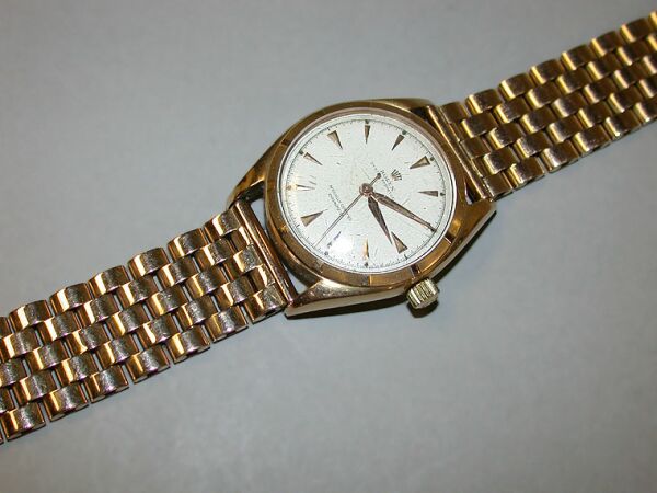 Lot image - Gentlemans Gold Wristwatch