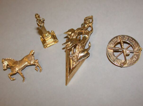Lot image - Group of Four Gold Items