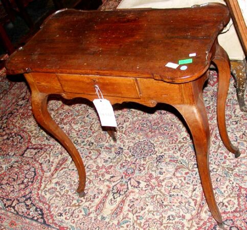 Lot image - Pair of Continental Rococo Walnut Side Tables
