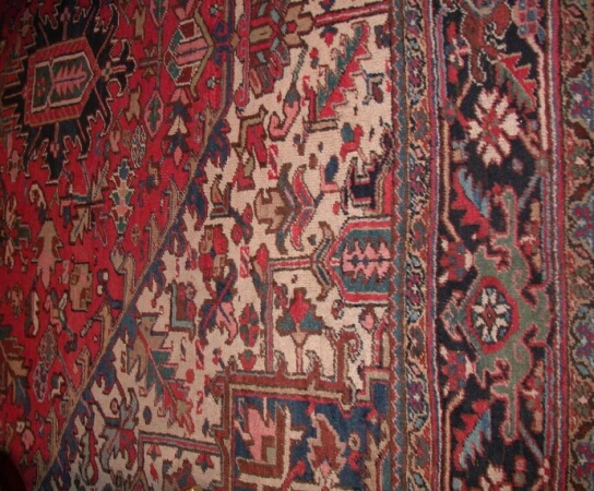 Lot image - Heriz Carpet