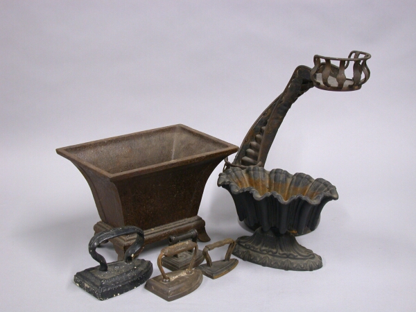 Lot image - Miscellaneous Group of Cast Iron and Metal Articles