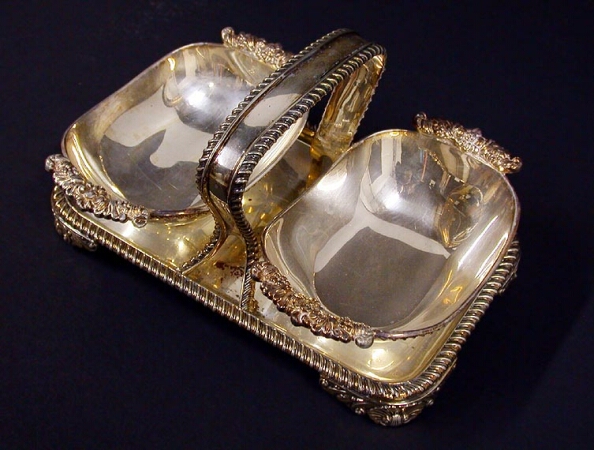 Lot image - Pair of Sheffield Silver Plated Sauce Bowls on Stand