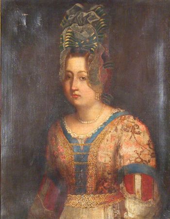 Lot image - Venetian School 18th Century LADY WITH A PEARL NECKLACE AND A LACE EMBROIDERED DRESS Oil on canvas 28 1/2 x 22 1/2 inc...