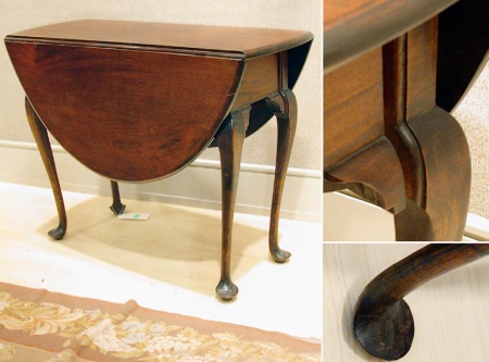 Lot image - Queen Anne Style Mahogany Drop-Leaf Table