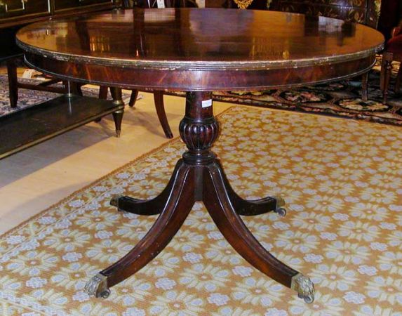 Lot image - Georgian Style Mahogany Pedestal Extension Dining Table with Three Leaves