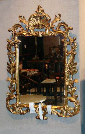Lot image - George III Style Gilt-Wood Mirror