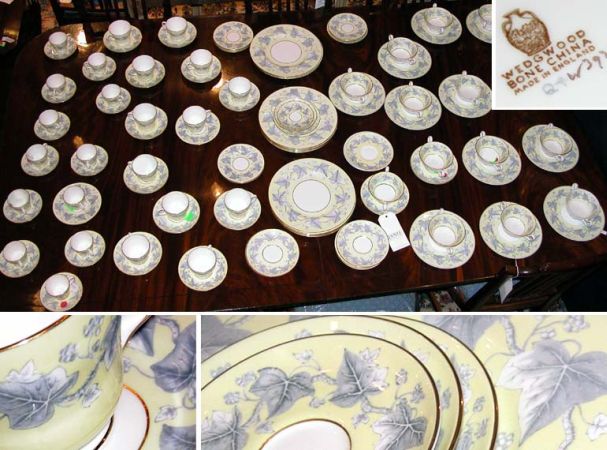 Lot image - Wedgwood Porcelain Dinner Service