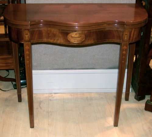 Lot image - Federal Style Inlaid Mahogany Fold-Over Table