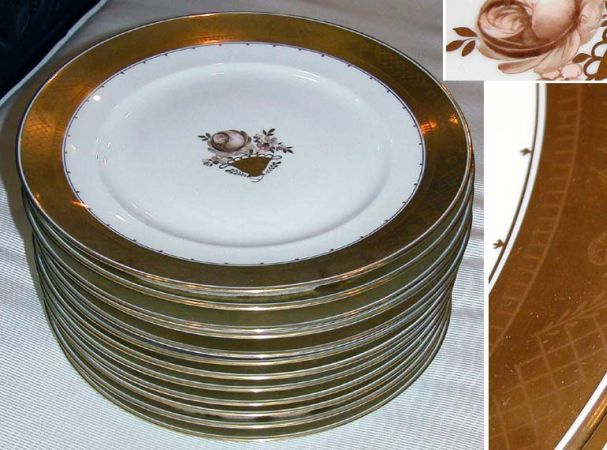 Lot image - Set of Twelve Royal Copenhagen Floral and Gilt Decorated Porcelain Service Plates