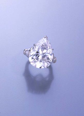 Lot image - Diamond Ring