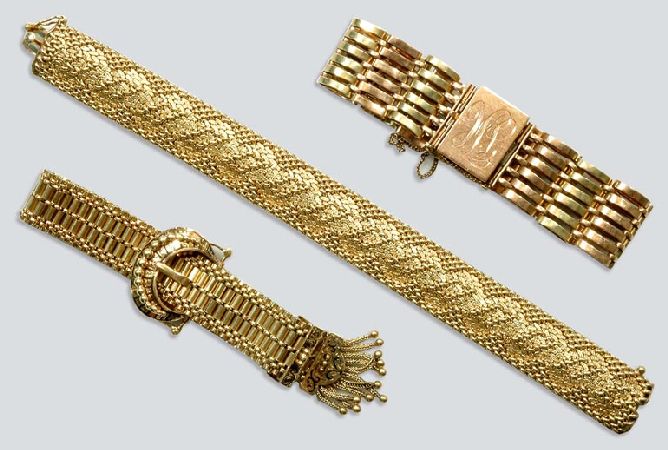 Lot image - Three Gold Bracelets