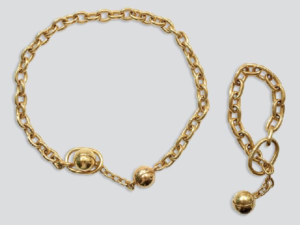 Lot image - Gold Chain Necklace and Bracelet