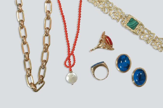 Lot image - Group of Jewelry