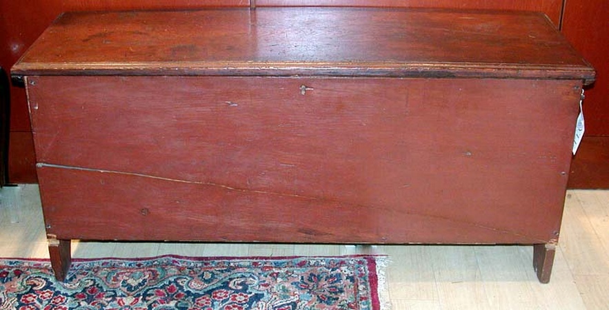 Lot image - Pine Blanket Chest