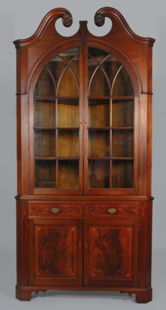 Lot image - Chippendale Style Mahogany Corner Cupboard