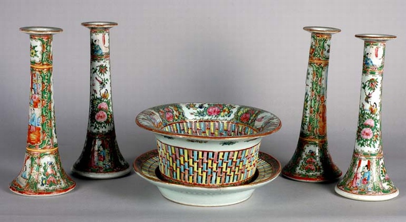 Lot image - Two Pairs of Canton Rose Medallion Porcelain Candlesticks; Together with a Canton Rose Medallion Reticulated Oval Basket and Stand