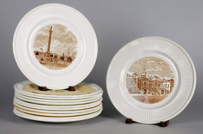 Lot image - Set of Twelve Wedgwood Pottery Plates