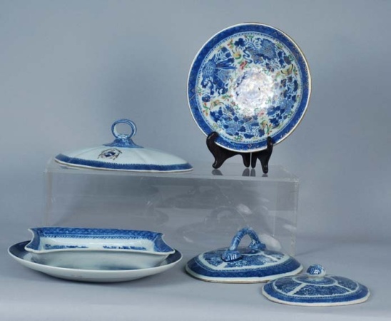 Lot image - Group of Chinese Export Porcelain Blue Fitzhugh Articles