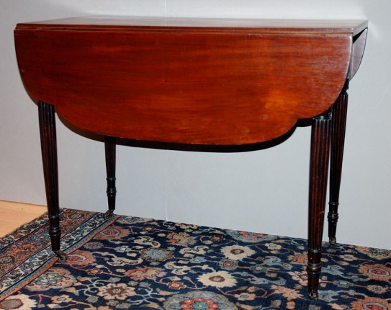 Lot image - Federal Mahogany Pembroke Table