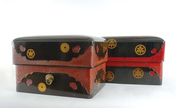 Lot image - Pair of Japanese Lacquered Boxes
