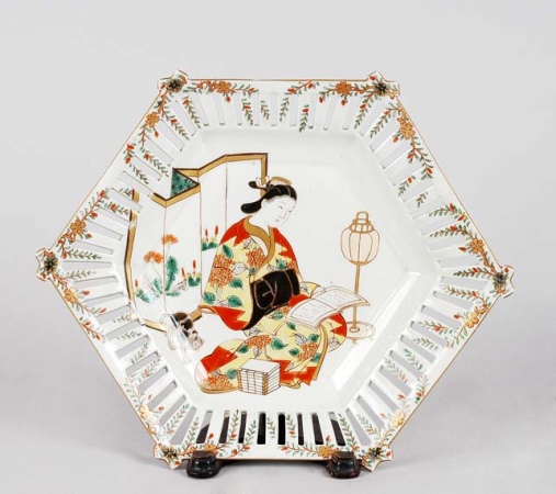 Lot image - Japanese Imari Porcelain Dish