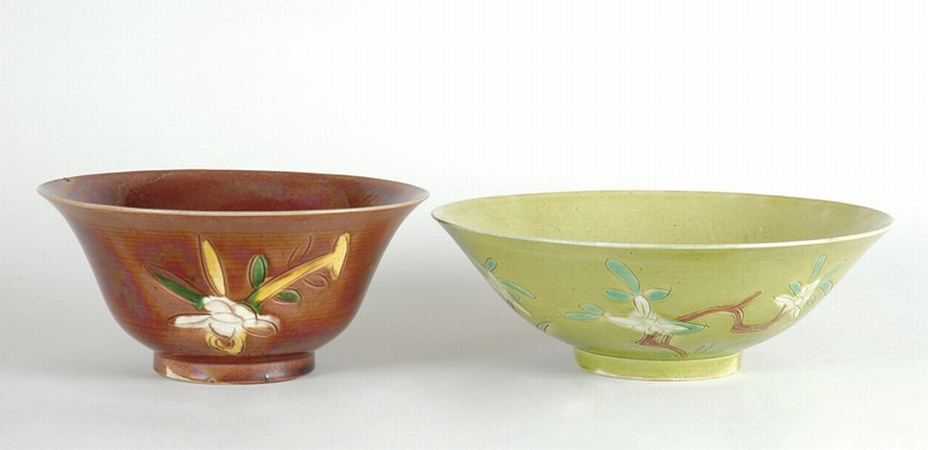 Lot image - Two Chinese Polychrome Porcelain Bowls