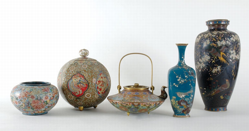 Lot image - Group of Five Japanese Cloisonne Articles