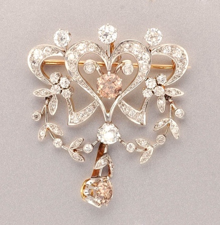 Lot image - Diamond Pendant Brooch