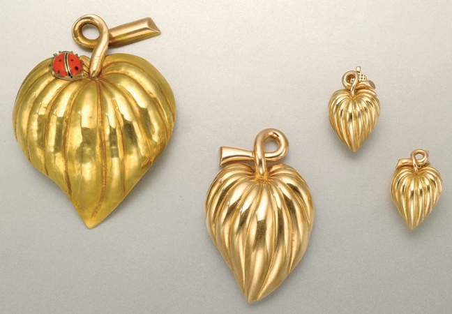 Lot image - Group of Gold Leaf Jewelry