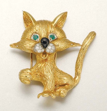 Lot image - Gold, Diamond, Emerald and Enamel Cat Clip Brooch