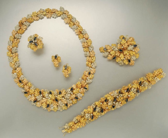 Lot image - Suite of Tricolor Gold, Sapphire and Diamond Jewelry