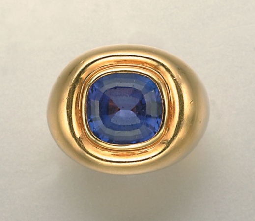 Lot image - Gold and Tanzanite Ring