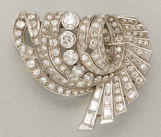 Lot image - Diamond Clip