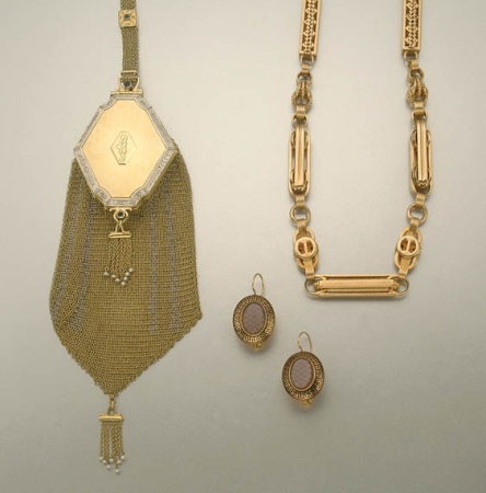 Lot image - Group of Antique Jewelry and Art Deco Mesh Purse