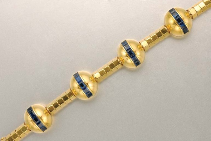 Lot image - Gold and Sapphire Bracelet