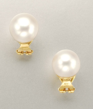 Lot image - Pair of Cultured Pearl Earrings