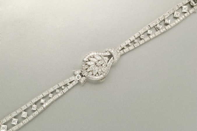 Lot image - Diamond Bracelet Watch
