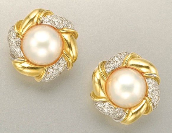Lot image - Pair of Gold, Mabe Pearl and Diamond Earclips