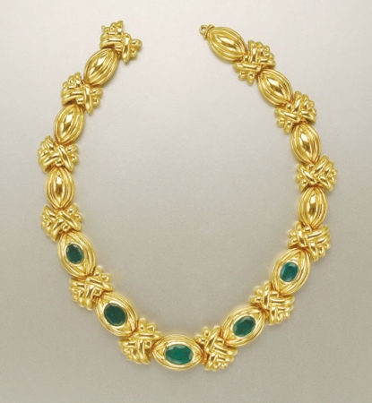 Lot image - Gold and Emerald Necklace