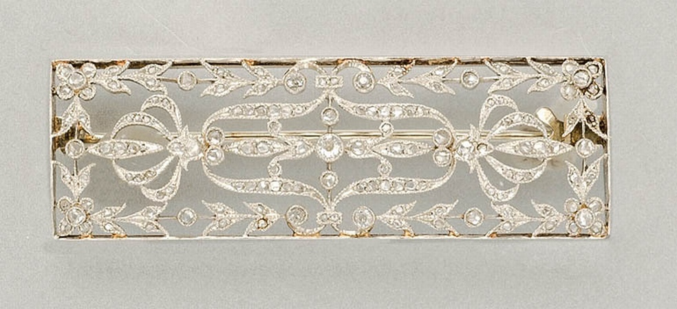 Lot image - Diamond Plaque Brooch