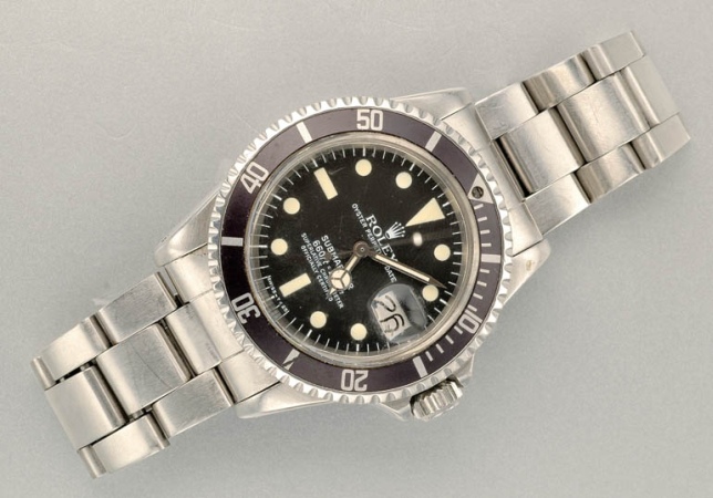 Lot image - Gentlemans Stainless Steel and Black Enamel Wristwatch