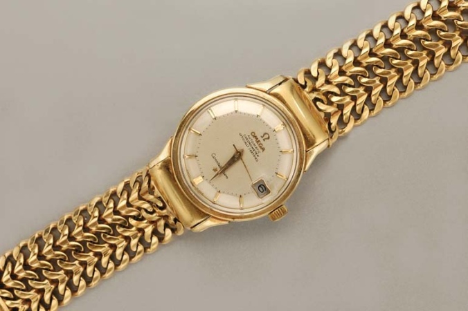 Lot image - Gentlemans Gold and Stainless Steel Wristwatch
