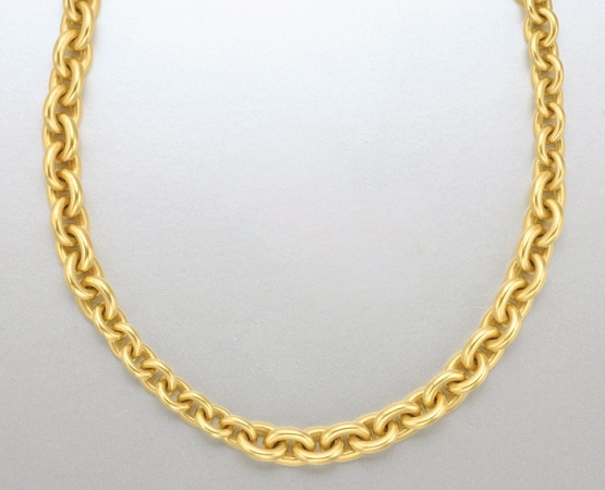 Lot image - Gold Toggle Chain Necklace