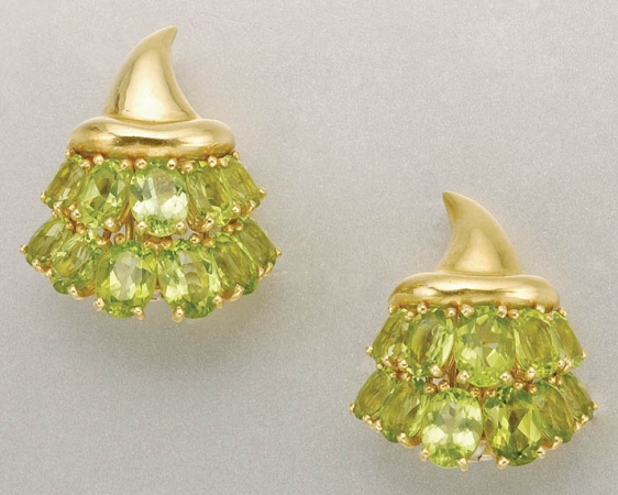 Lot image - Pair of Gold and Peridot Earclips